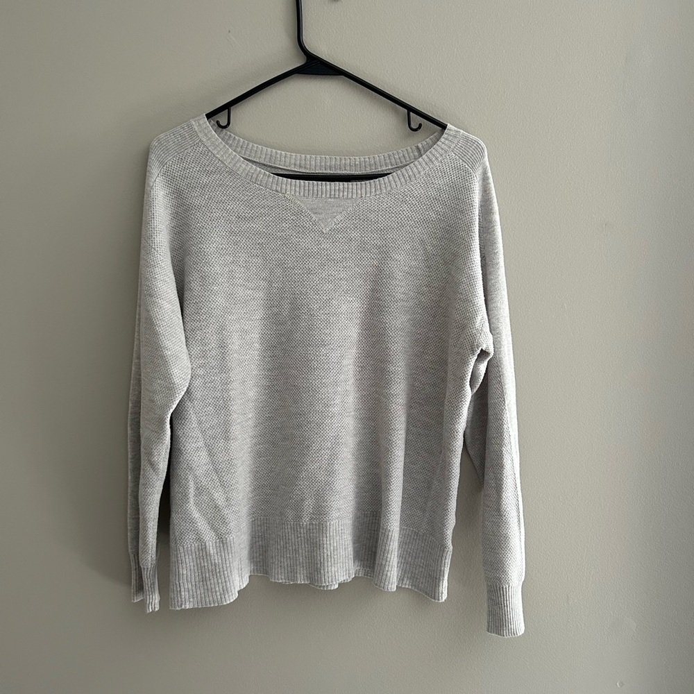 Gray American Eagle Lightweight Sweater